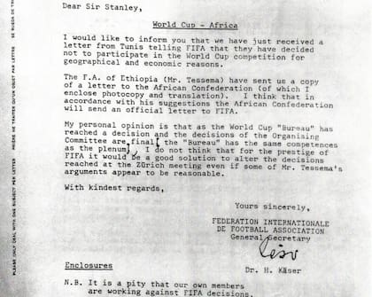 Carta del Secretario General de la FIFA Käser al presidente Stanley Rous donde le informa el boicot de la CAF