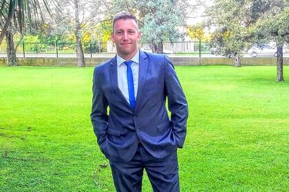 Luis Moreschi, en la actualidad, tiene seis hijos y vive en Mendoza; trabaja en el tenis, pero desde otro lado.