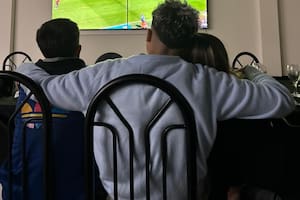 Tiene 17 años, vive en un hogar y espera ser adoptado antes de cumplir 18