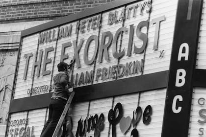 Cartel de El estreno de El exorcista.