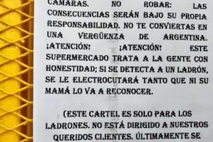 Cartel de un supermercado de Capitán Bermúdez, Santa Fe