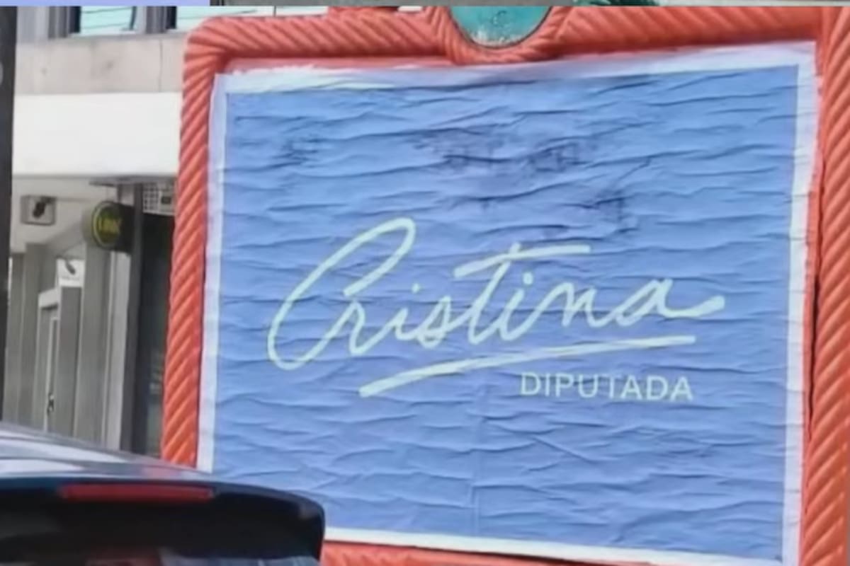 Carteles de Cristina Diputada el martes 3 de junio