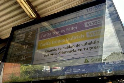 Carteles de horarios de los trenes