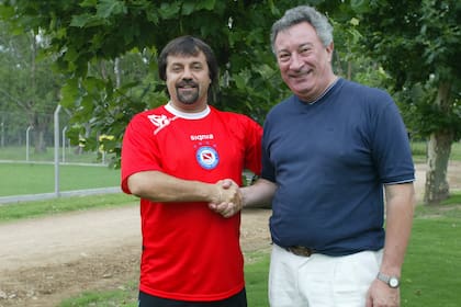 Caruso Lombardi en su etapa en Argentinos, con el presidente Segura