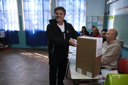 Caruso Lombardi votó en Villa Urquiza