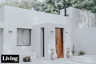 Su madre le enconmendó la reforma para su nueva casa en medio del campo