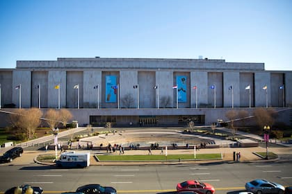 Casa Blanca ordena revisión de exhibiciones en museos Smithsonian