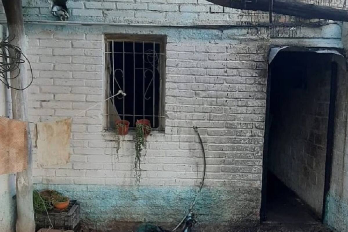 Casa incendiada en Mendoza