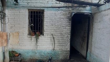 Casa incendiada en Mendoza