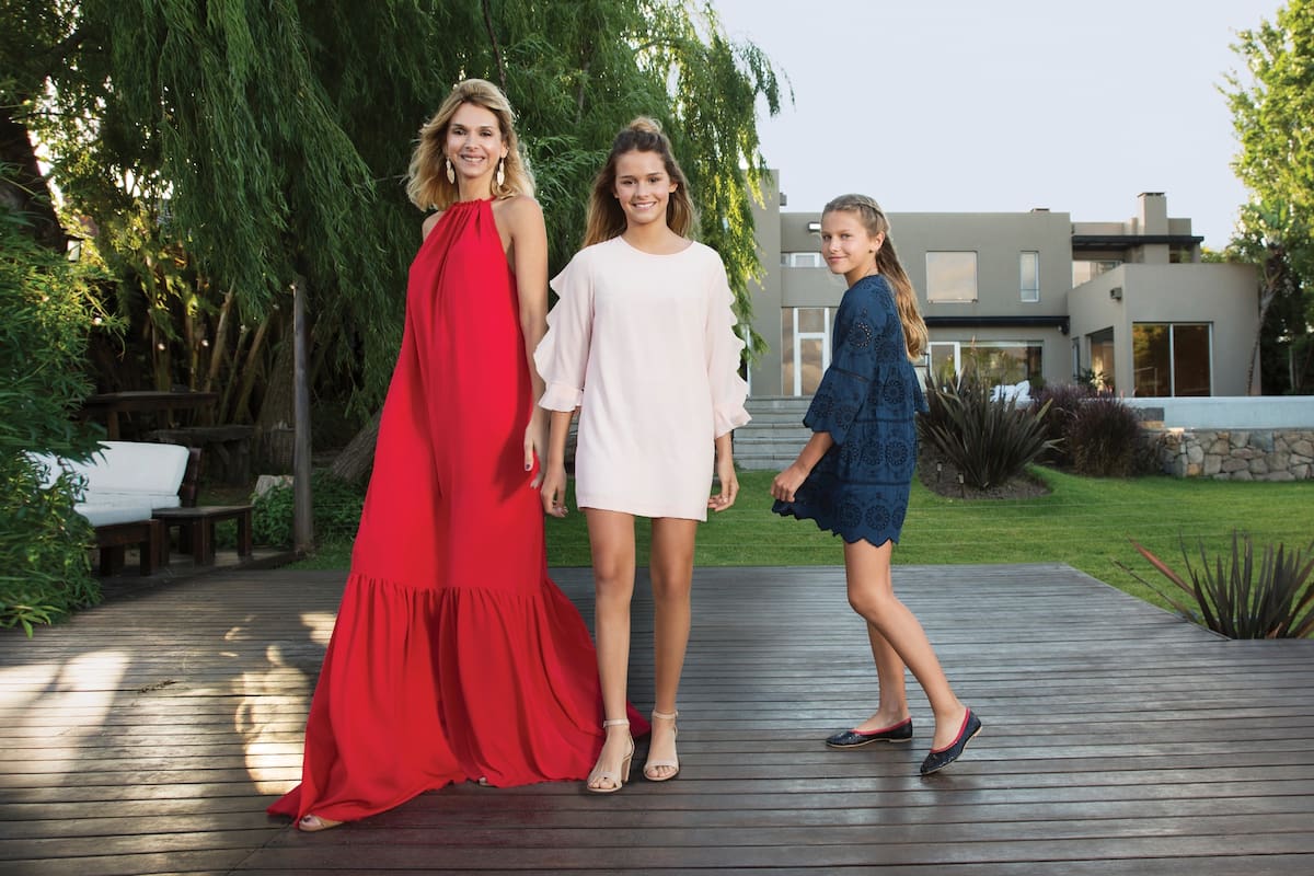 Casa Santa Barbara Vicky Fariña y sus hijas Azul y Mía