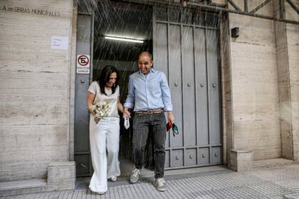 Casamiento civil de María Jose y Damián Ugerman con protocolo COVID-19 en el Registro Central de CABA, el 5 de noviembre de 2020.