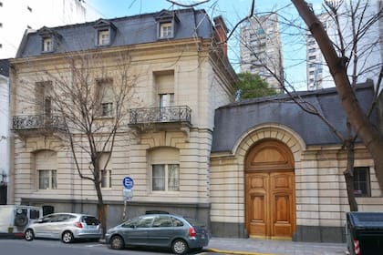 Casas antiguas: el frente de la Mansión Oneto Gaona