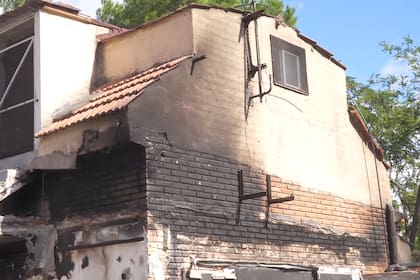 Casas quemadas en Navas del Rey