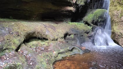 Cascada Silueta El Gorila en Choachi, Colombia.
