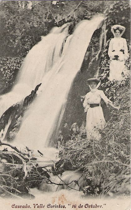 Cascada Valle Corintos en Colonia 16 de octubre