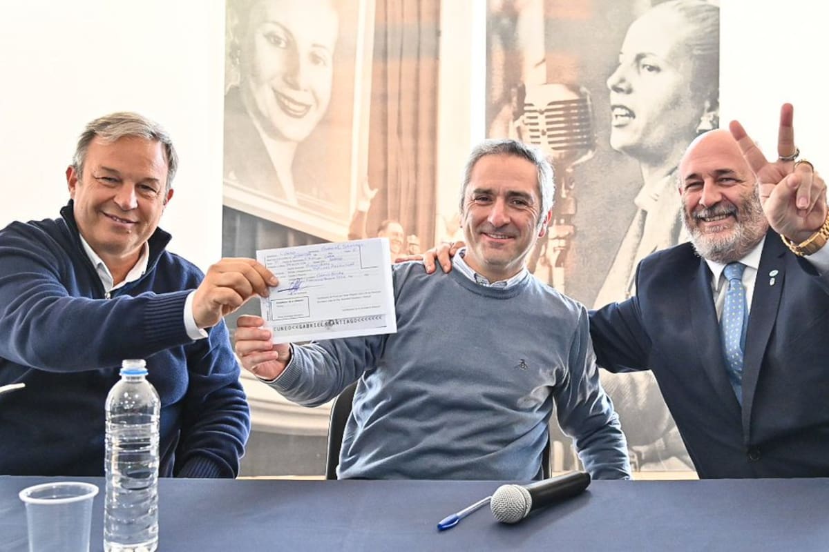 Cascallares, Larroque y Cúneo, al formalizar la afiliación al PJ bonaerense del excandidato a diputado nacional