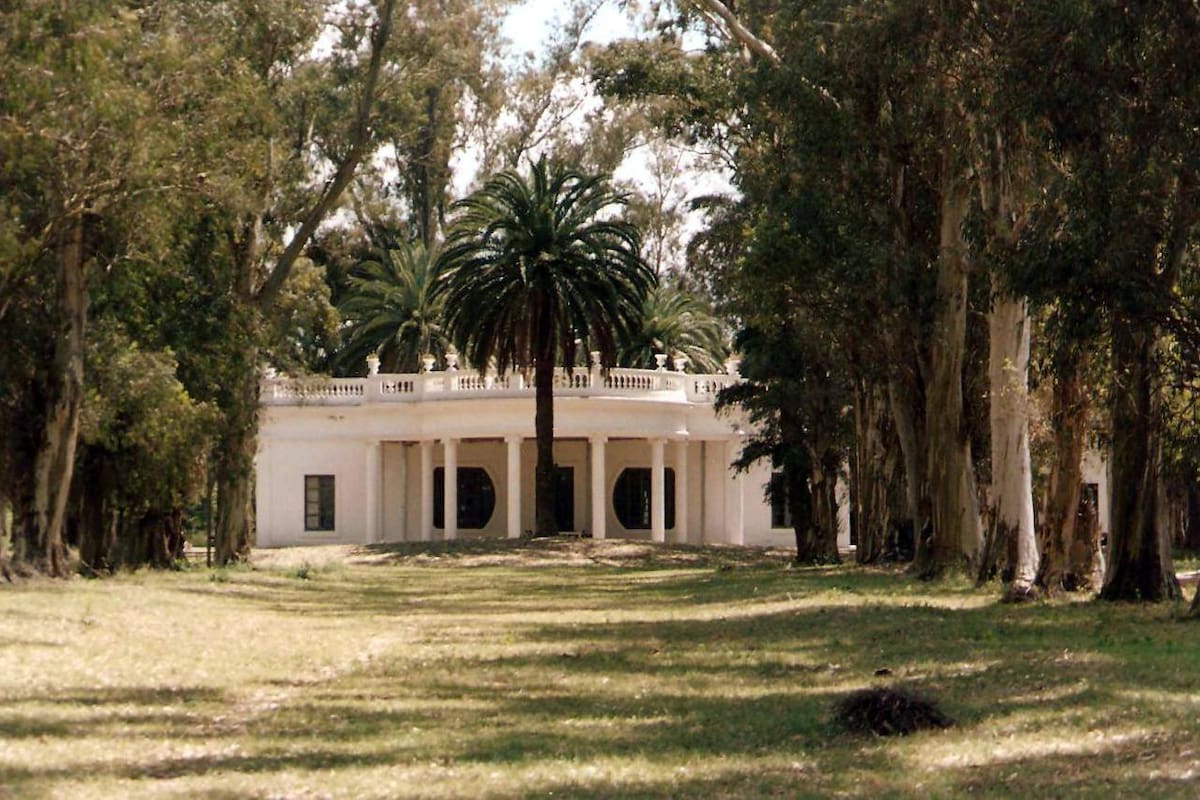Casco de la estancia El Carmen, de Santa Fe, que perteneció al canciller y Premio Nobel de la Paz argentino Carlos Saavedra Lamas