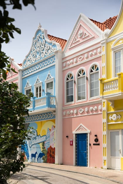 Casco histórico de Aruba, lleno de colores