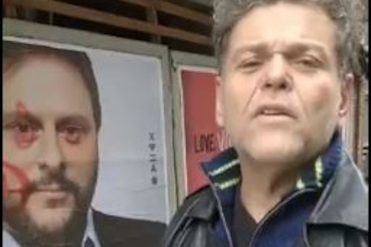 Casero vandalizó un cartel de Santoro