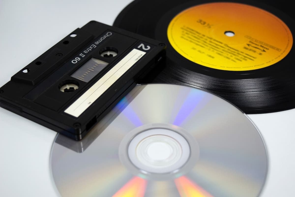 Casetes, compactos, vinilos, sus íconos son símbolos culturales de occidente; pero la historia de la música tiene menos de 150 años