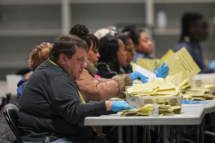 Casi 150 mil votos por correo fueron rechazados en las elecciones primarias de California del 2 de junio de 2026 (AP Foto/Matt Rourke)