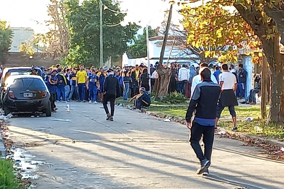 Casi 3000 hinchas de Boca con entrada no pudieron ingresar a ver el partido con Racing por un "error de sistema"