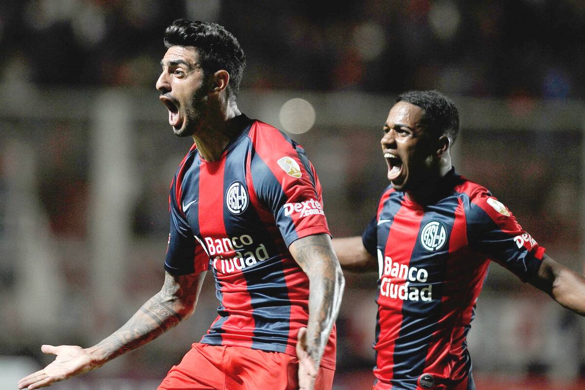 Casi a los 36 años, Martínez le aportó fútbol y un gol decisivo al golpeado ciclo de Almirón; “Su vuelta es una alegría; entiende el juego”, asegura el DT; vida y obra de un volante talentoso, pícaro y cerebral