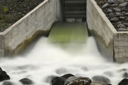 Casi el 100% de la energía eléctrica en Costa Rica se produce de fuentes de baja contaminación, como la hidráulica