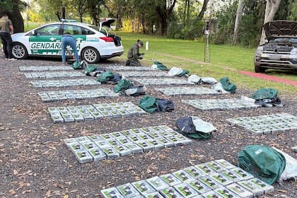 Casi media tonelada de cocaína abandonada en Santa Fe