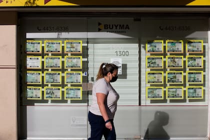 Casi se necesitaron 6 sueldos y medio para comprar un metro cuadrado de propiedad nueva