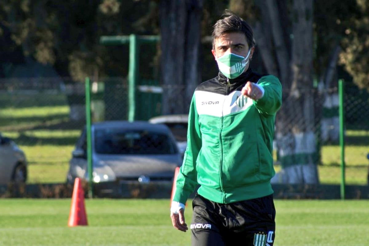 Casi toda la vida en Banfield: Sanguinetti, un histórico del Taladro