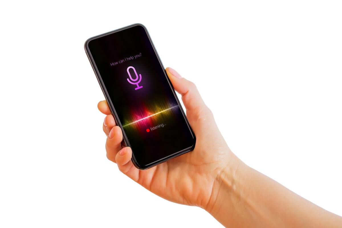 Casi todos los asistentes digitales tienen, como voz principal, un tono femenino