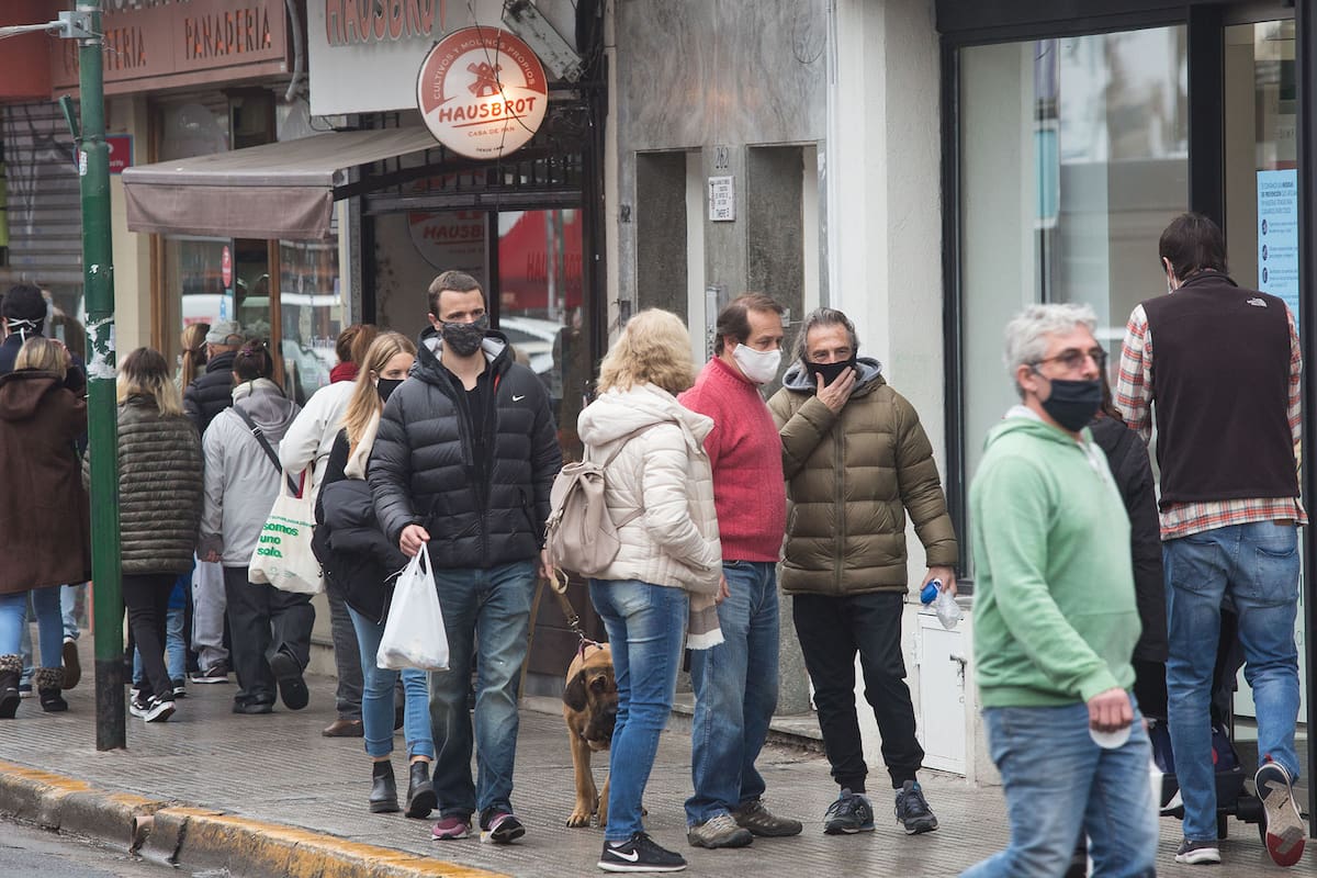 Casi todos los locales comerciales están abiertos en San Isidro