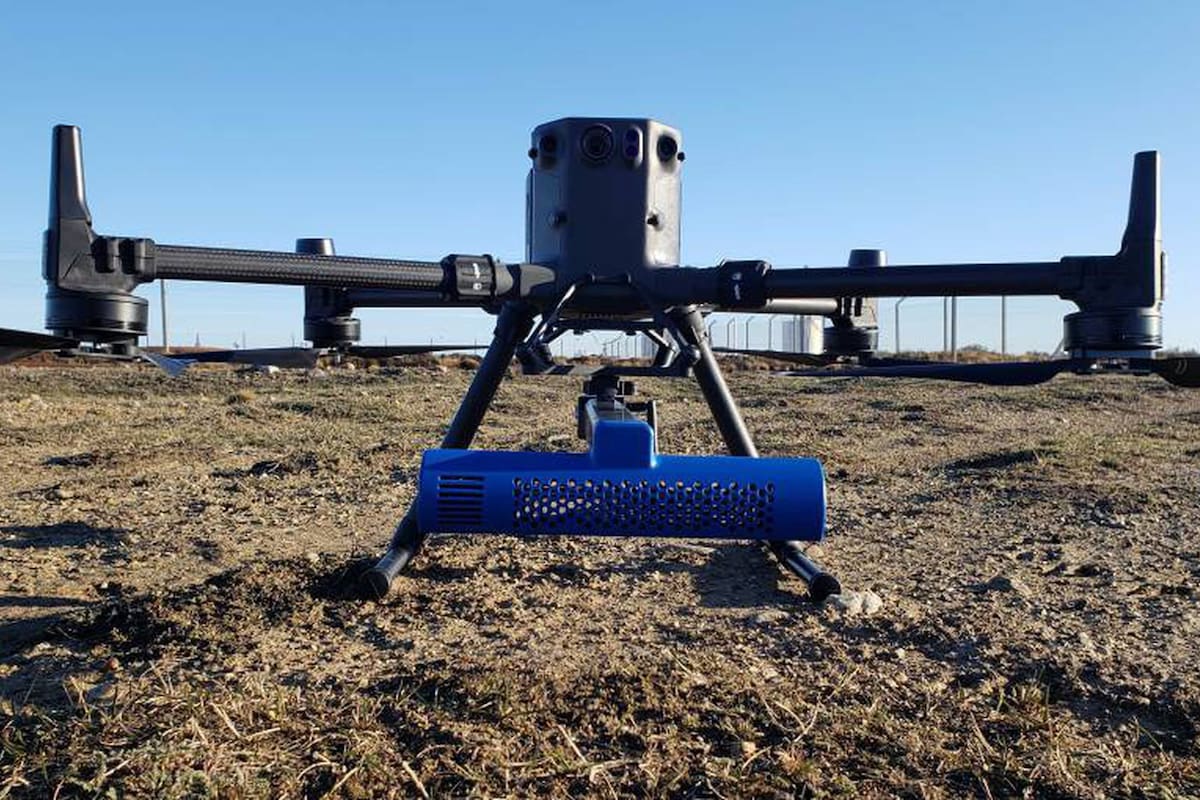Caso de Éxito: La startup argentina que revoluciona la industria energética en el mundo
Uali es una empresa de producción y fábrica de drones industriales que inició sus operaciones en 2018 con una visión clara: acompañar la transición hacia un mundo más limpio y sustentable en la industria energética. Fundada por Ian Bogado y Diego Montesano, la compañía rápidamente identificó las
