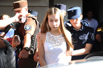 La joven de 21 años fue condenada por el crimen de su novio y cumple allí su pena