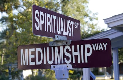 Cassadaga, la comunidad donde la espiritualidad rige