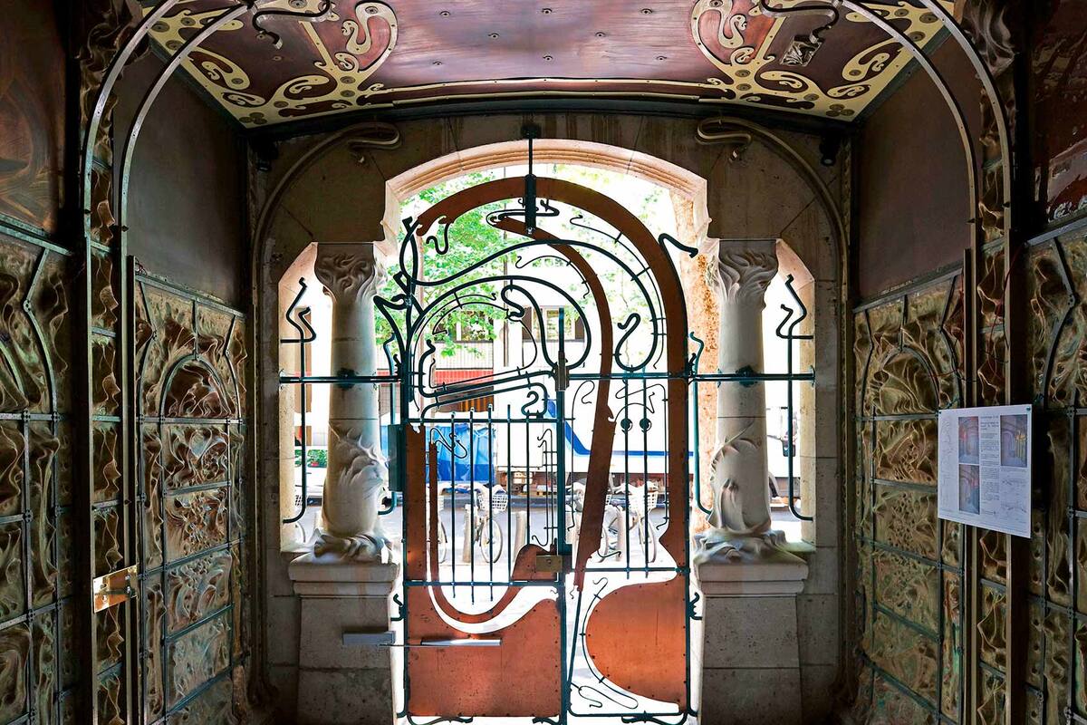 Castel Béranger, icónica obra parisina del arquitecto Hector Guimard.