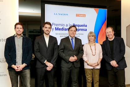 Castelli (Isadora-Todo Moda), Garcia del Rio (Galicia), Del Rio (LA NACION), Torres Carbonell (Centro de Entrepreneurship del IAE) y el especialista en consumo Guillermo Olivetto fueron los integrantes del jurado