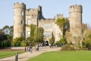 Castillo de Malahide, una escapada recomendada en las afueras de Dublín .
