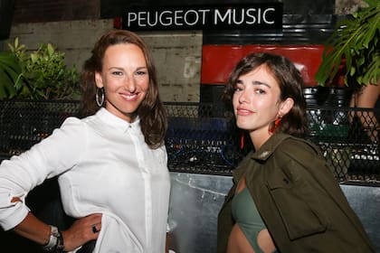 Cata Spinetta y Belén Chavanne estuvieron en Peugeot Music Driven en La Casita, en Punta del Este