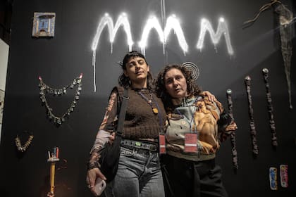 Catalina Urtubey y Virginia Negri dan la bienvenida a Muchas Misteriosas Maravillas, espacio "anómalo" que comparten con Violeta Mansilla