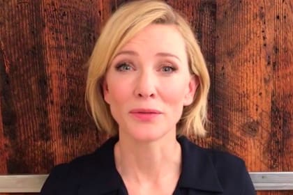 Cate Blanchett contó que sufrió heridas en la cabeza mientras manipulaba una motosierra