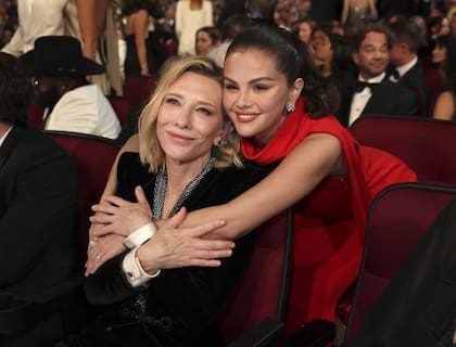 Cate Blanchett y Selena Gomez en los Emmy 2025