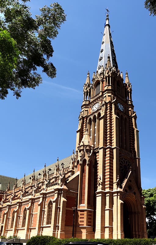 Catedral de San Isidro, reconocida obra de Dunant.