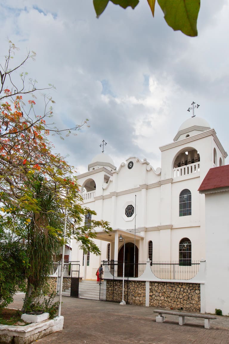 Catedral Nuestra Señora de los Remedios y San Pablo Itzá, en la isla de Flores