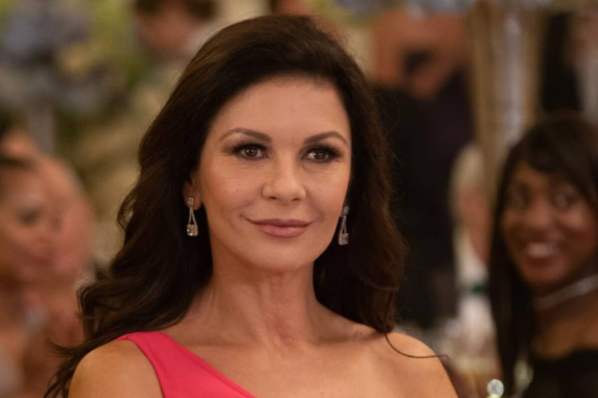 Catherine Zeta-Jones contó que desea conseguir un nuevo título profesional en el futuro cercano (IMDb/Facebook Watch)