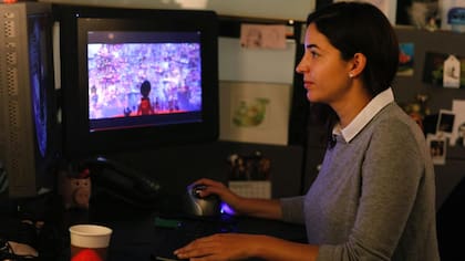 Cati Grasso, en pleno trabajo como dise?adora de set del film Coco