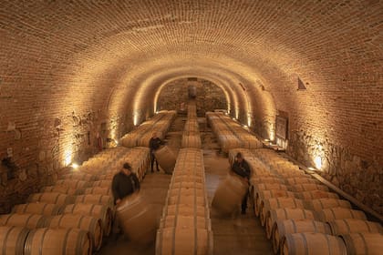 Cava subterránea del edificio de Bodegas Caro, en Mendoza