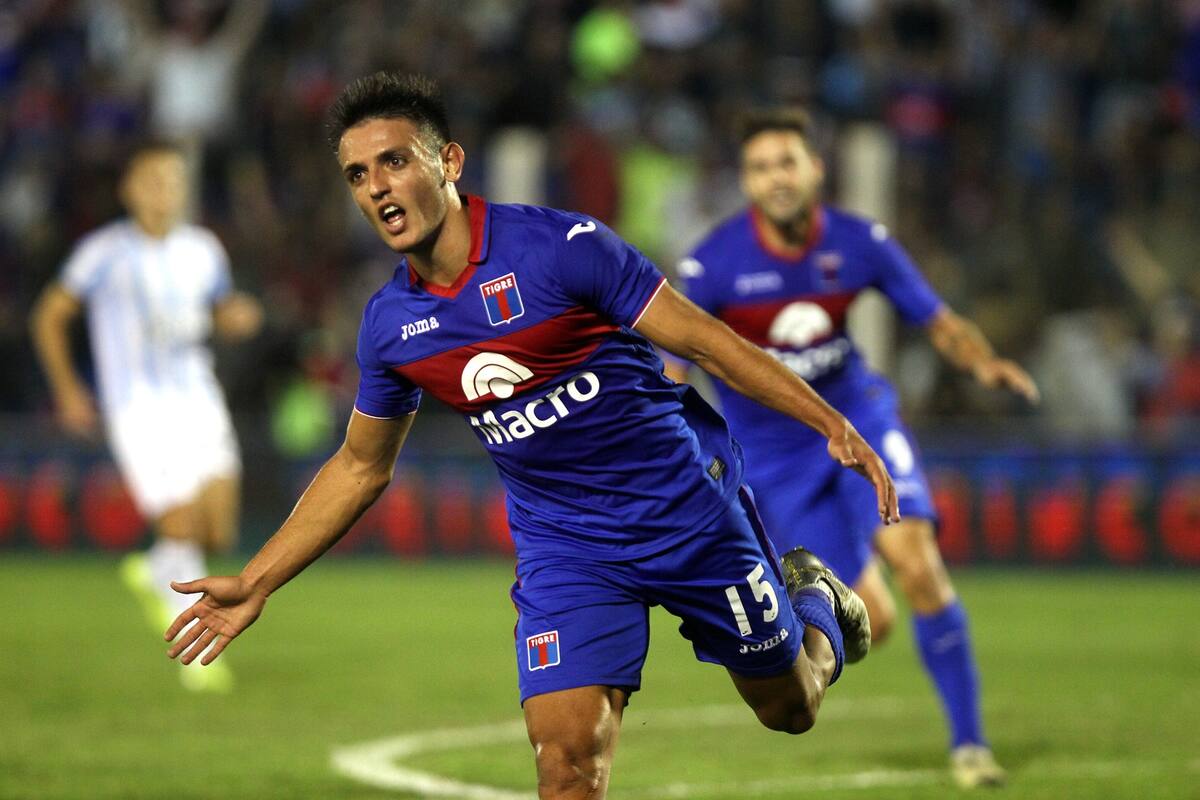Cavallaro aportó dos goles y dos asistencias para el 5-0 de Tigre a Atlético Tucumán
