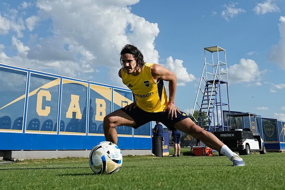 Cavani, de 39 años, busca recuperarse antes del inicio de la Copa Libertadores